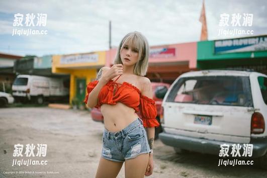 波萝社 - 最新热图！夏美酱与她的美腿分享，让你眼前一亮