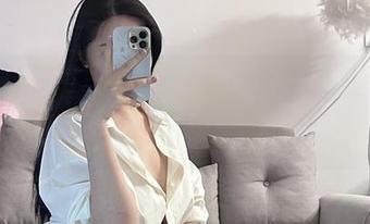 微密圈 – 在线跑题的我，沉迷玫桃泡芙“纯欲妹纸”作品中，完全出不来了
