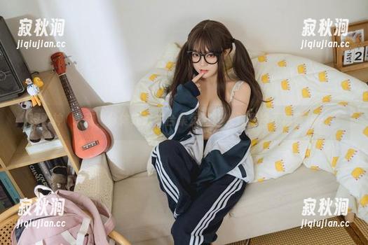 观看神沢永莉，分体式泳衣合集竟然让人对寒冷不再害怕……