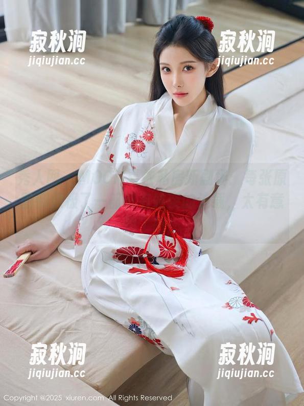 秀人网 - MOON嘉依私房新剧场：每张原图都像极了一部没有结束的连载，太有意思了吧！