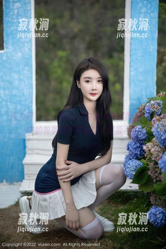 秀人网 - 养乐多Doll的每一件制服，合集中的故事时不时都让人捉摸不透
