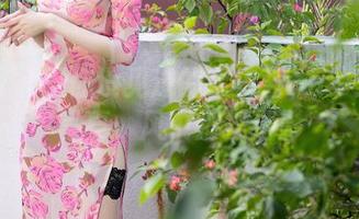 秀人网 – 图你没见过的奈汐酱nice：户外写真，风中那抹倩影