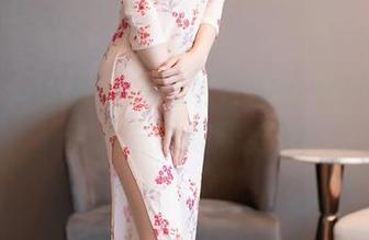 秀人网 – 当果儿victoria的丝袜碰上光影，作品里的趣味全开！