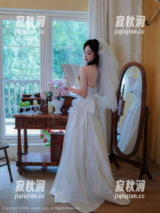 秀人网 - 噔噔噔！汁汁的新作品集又更新——睡衣里藏的日常小确幸！
