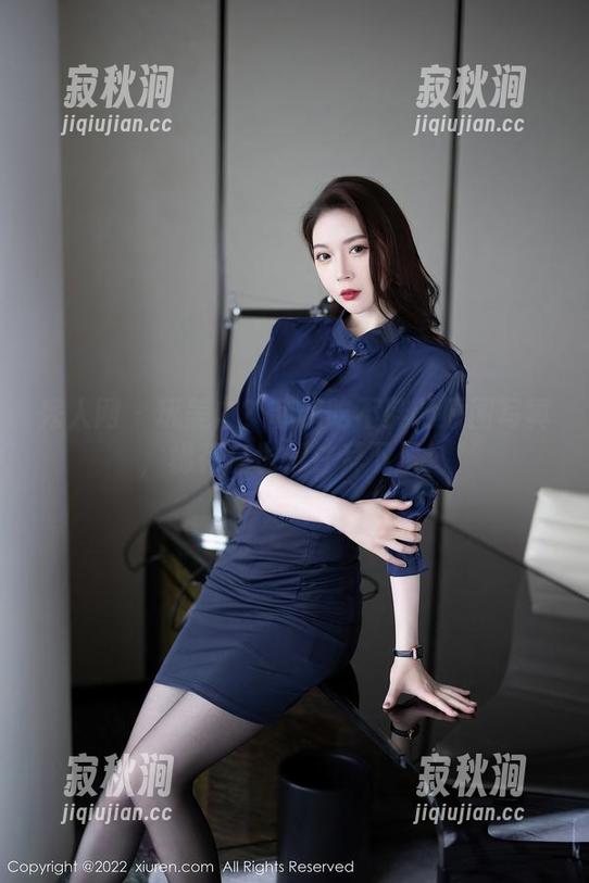 秀人网 - 玩美白？菲菲吃不胖的原图写真，棉花糖也得甘拜下风！