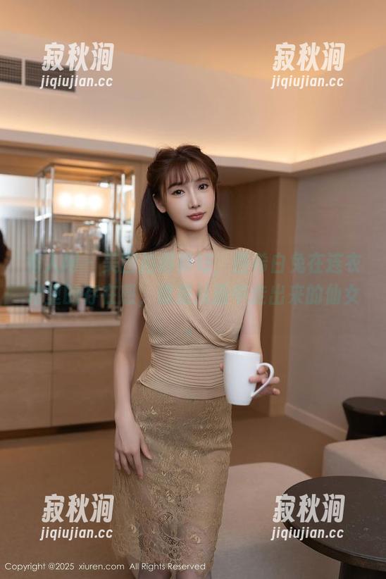 秀人网 - 美图拍得真好，西希白兔在连衣裙里的存在感，像是从画中走出来的仙女。
