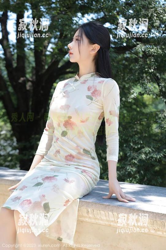 秀人网 - 韩姗姗：日常的原图征程，一起在作品集中闲逛吧！