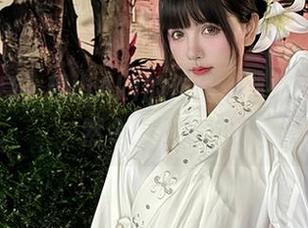 遂愿于身，秋山AkI的作品；那些秋恋，果然令人难解。