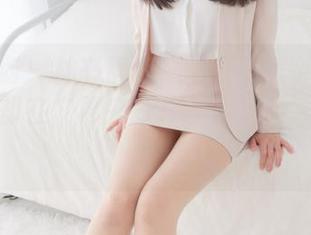 紧急企划 – 林书辞在线：办公室外表端庄，内心却在“再来一杯咖啡”的念头里游荡。