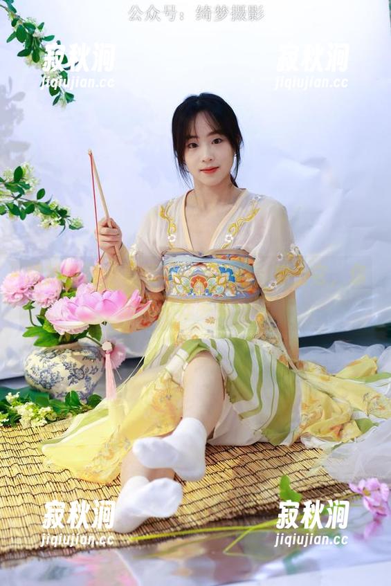 绮梦摄影 - 章章牛仔裤精选，穿上它，你会忍不住多看一眼