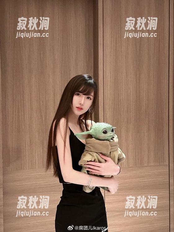 王者荣耀中的梦幻游戏：腐团儿Ikaros私藏的甄姬写真集，下载不后悔！