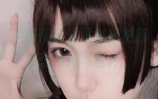 她来了！芋圆侑子紫发魅魔更新，让人不禁想为她写首诗。