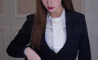 花漾show – 发现小热巴的美足后，我的下午茶突然变成了套图与资源的狂欢…烦躁但愉快！