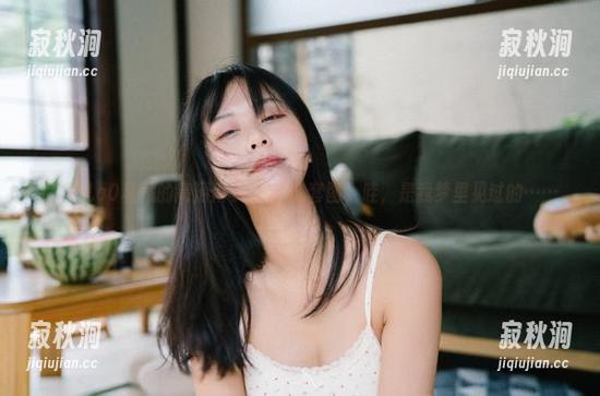萌芽儿o0私藏的高清麻衣学姐JK套图，哇，是我梦里见过的……
