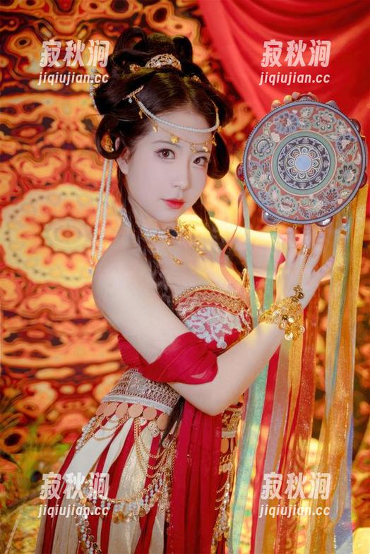谁说虎森森的下平玲花不火？大胆下载她的杀戮都市作品集试试！