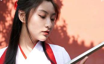 蜜桃社 – 木奈奈与白衬衫的微妙关系合集，浓浓的妹子味道总是让人好奇。