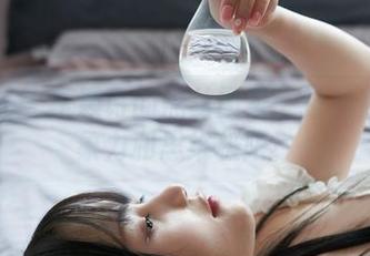 蜜桃社 – 李颖诗的黑丝图集：挑战你的想象力和思维极限！
