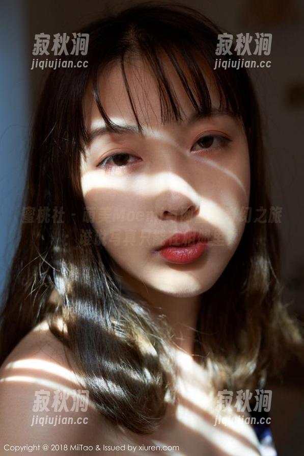 蜜桃社 - 萌美Moemi与网盘的奇幻之旅：谁说写真只能在相册里？