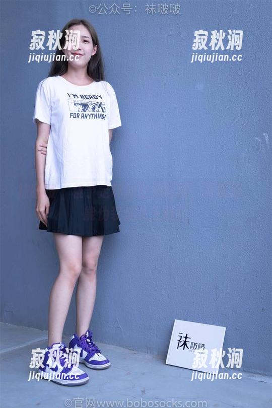 袜啵啵 - 稚予定制的空姐制服，花絮版，能伪装成女王吗？