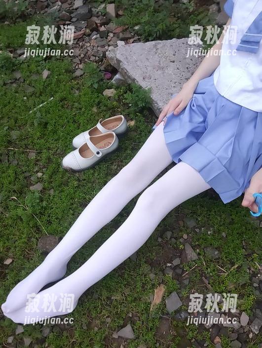西尔酱的写真集，珠圆玉润，每一张都值得下载，怕麻烦就别看！