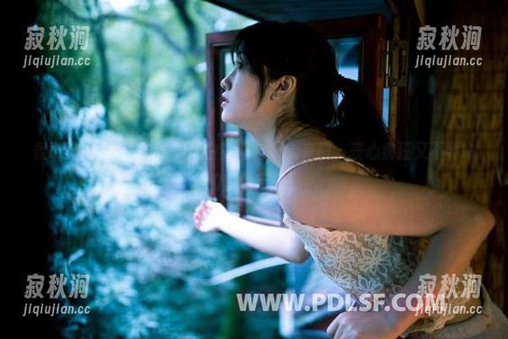 轰趴猫-Ellie艾栗栗 轰趴猫 - Ellie艾栗栗黑白美图合集,来吧,丧心病狂又不要命的单色未来!