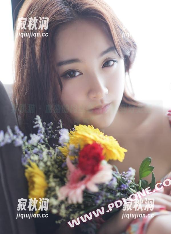 轰趴猫-曲曲 轰趴猫 - 曲曲的肉丝合集:恰到好处的“诱惑”