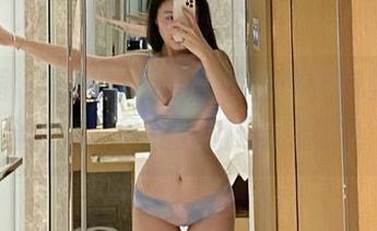微密圈 – 图片内容不多，分享的气氛却十分丝滑，铁锤姐姐你太会了！