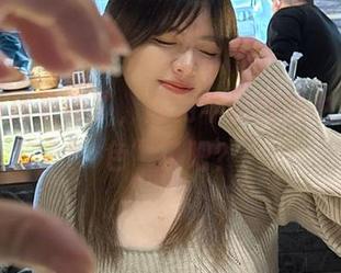 最新图库更新了，闪月半的网袜也太“出色”了吧？