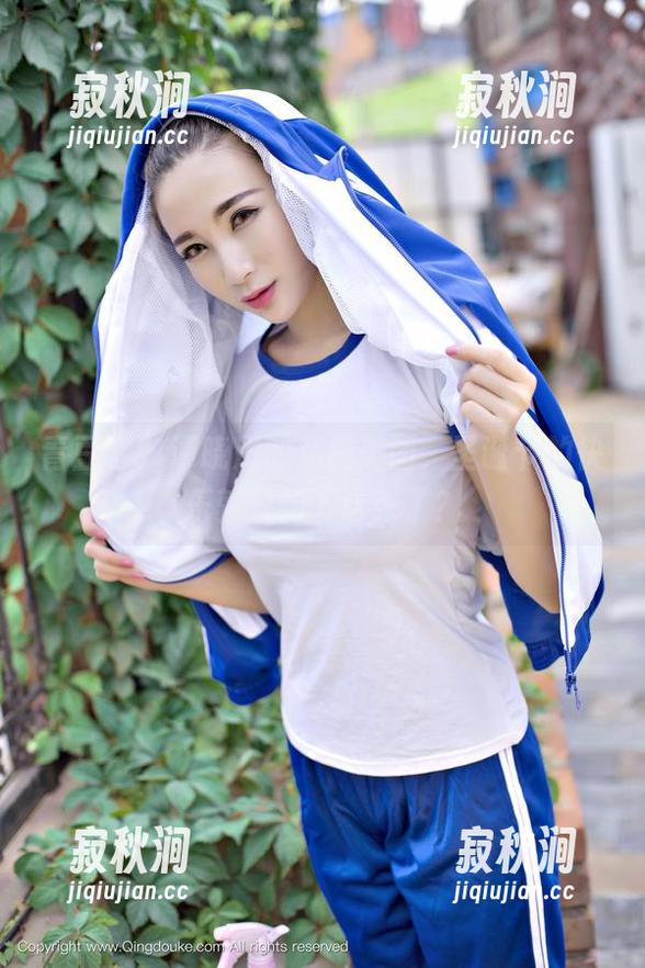 青豆客 - 谭晓彤的私房美图，圣诞节的快乐就只剩下这张了？