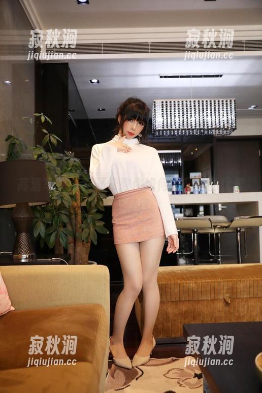 高清写真，鹿野希教你如何把空姐的优雅一网打尽。